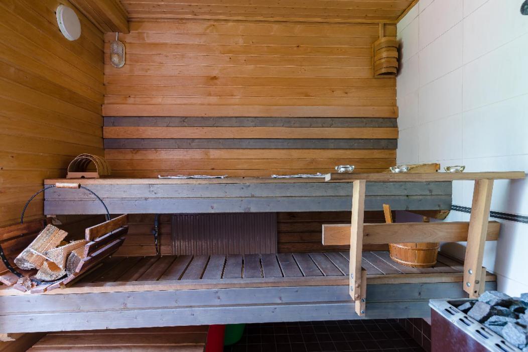 Poppelstrand Nuuksio, Pet Friendly Guest Apartment Bagian luar foto