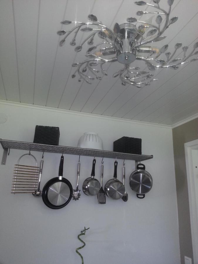 Poppelstrand Nuuksio, Pet Friendly Guest Apartment Bagian luar foto