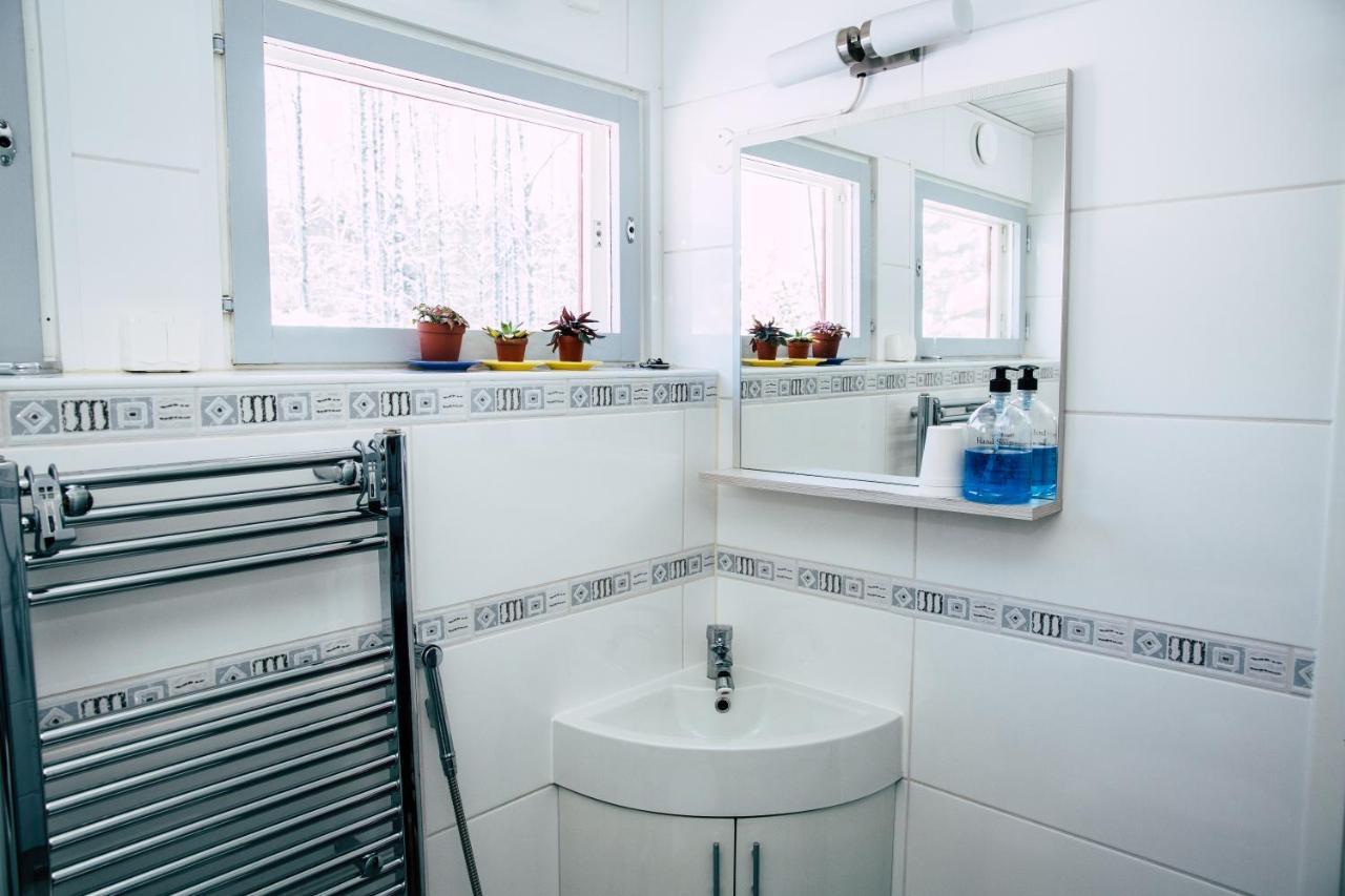 Poppelstrand Nuuksio, Pet Friendly Guest Apartment Bagian luar foto
