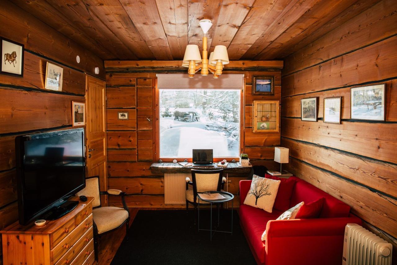Poppelstrand Nuuksio, Pet Friendly Guest Apartment Bagian luar foto